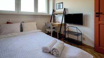 Apartamento, sacada | Ferros/tábuas de passar roupa, Wi-Fi de cortesia