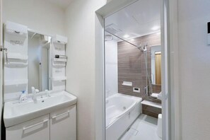 Bathroom - EI・KYO (Osaka)