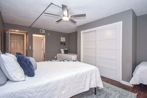 مكواة/لوح كي وواي فاي وملاءات أسرّة