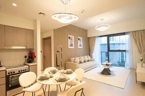 Room - MH – Act One Act Two – Down Town – 1BHK – REF504 (Dubai)