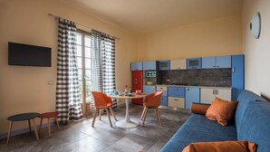 Living area - Apartment No. 4 ( CIN: IT008031B48RJTC5CL Citra 008031-LT-1323 ) (Imperia)