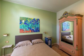 1 bedroom, iron/ironing board, free WiFi - Apartment No. 2 ( CIN: IT008031B48ISWZE2M Citra 008031-LT-1488 ) (Imperia)