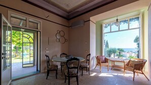Dining - Apartment no. 3 ( CIN: IT008031B423CF7JSW Citra 008031-LT-1489 ) (Imperia)