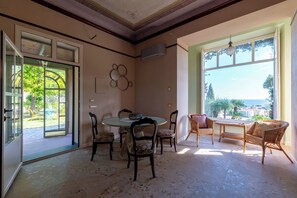 Dining - Apartment no. 3 ( CIN: IT008031B423CF7JSW Citra 008031-LT-1489 ) (Imperia)