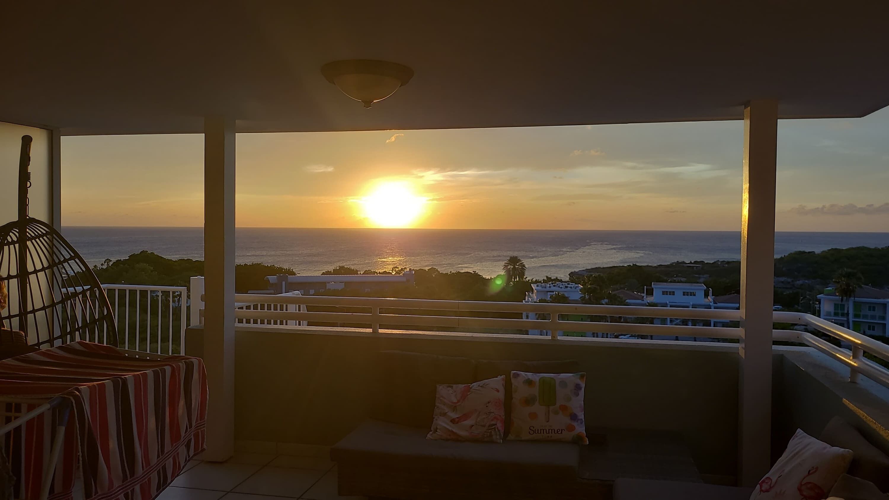 المنطقة المحيطة بالمنشأة