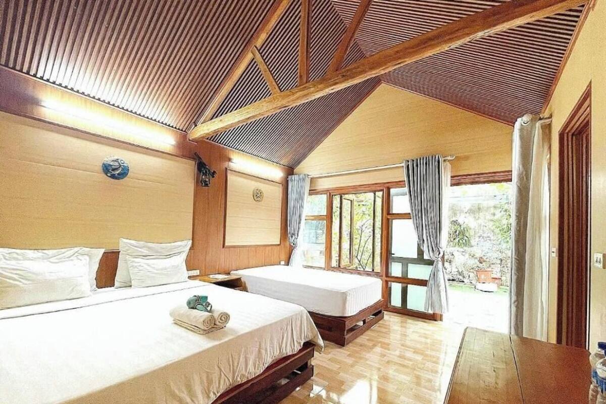 Double Room, Balcony, Garden View | Blackout drapes, iron/ironing board