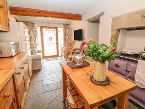 Dishwasher, cookware/dishes/utensils - Billy Whiskey's (Buxton)