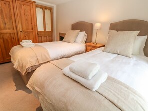 3 habitaciones, decoración personalizada y muebles diferentes
