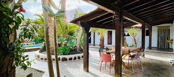 Cozy, stationary motorhome with 2 sleeping alcoves