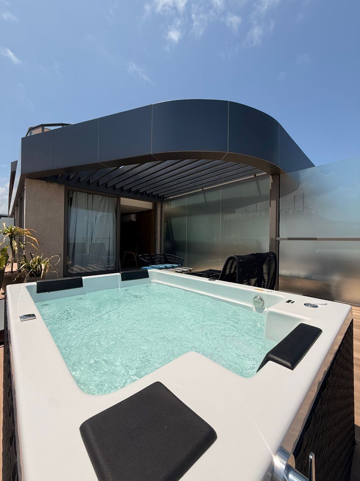 Deluxe Apartment, 1 Bedroom, Jetted Tub | Free WiFi