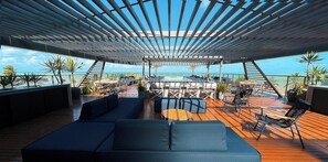 Outdoor dining - Setai Aquamaris - by Setai Apartaments (João Pessoa)