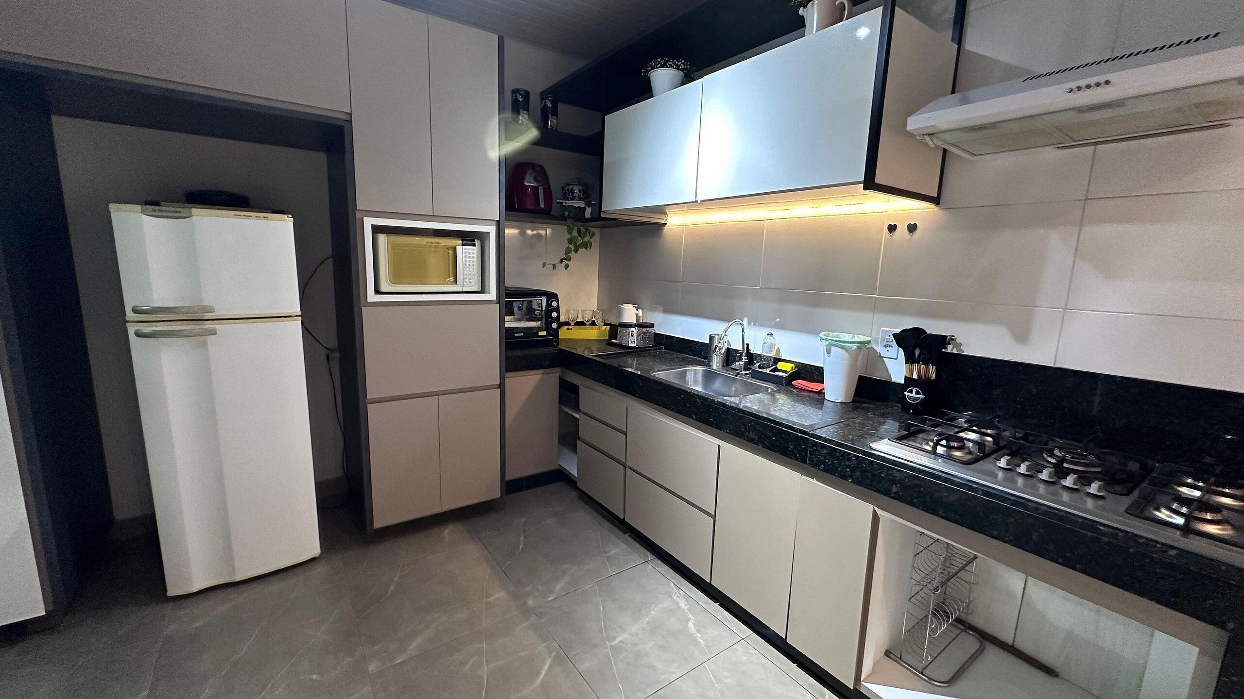 Villa | Private kitchen | Microwave