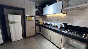 Villa | Private kitchen | Microwave