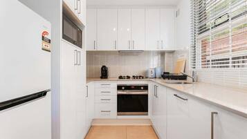 Fridge, microwave, oven, stovetop