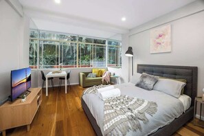 1 chambre, fer et planche à repasser, Wi-Fi, draps fournis