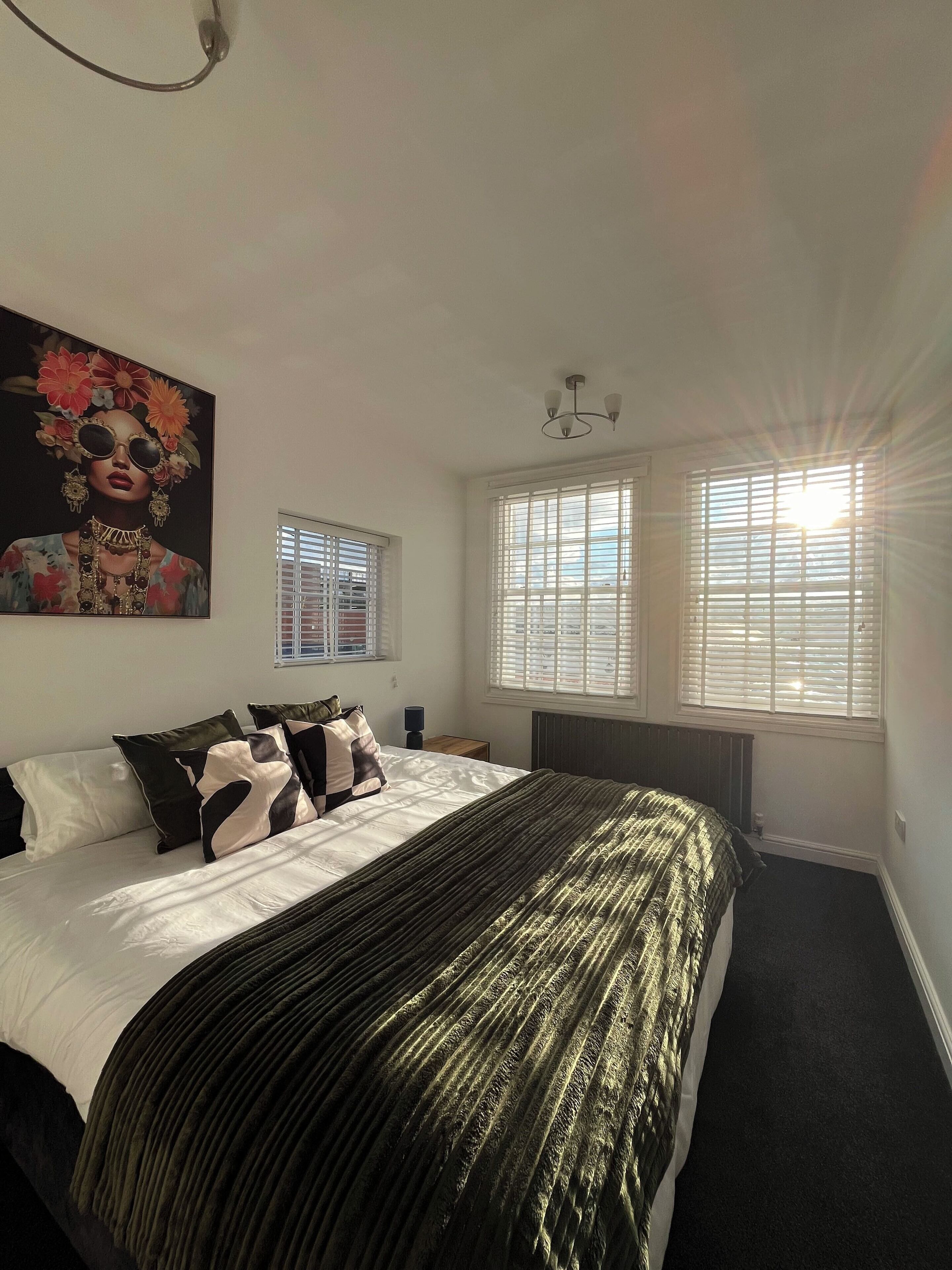 3 bedrooms, desk, iron/ironing board, free WiFi