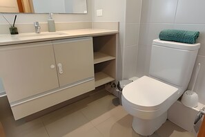 Apartment | Bathroom