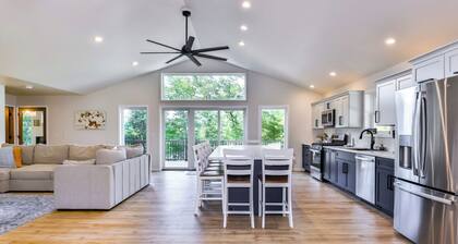 New Modern Construction on McNutt Lake, Minutes from downtown Minocqua!