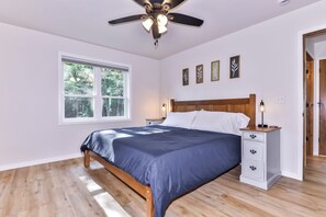 4 bedrooms, iron/ironing board, free WiFi, bed sheets