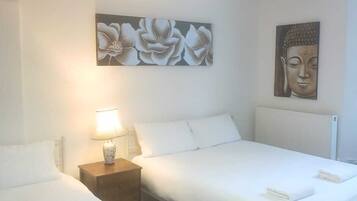 Studio Suite Deluks, pemandangan kebun | Setrika/meja setrika dan Wi-Fi gratis