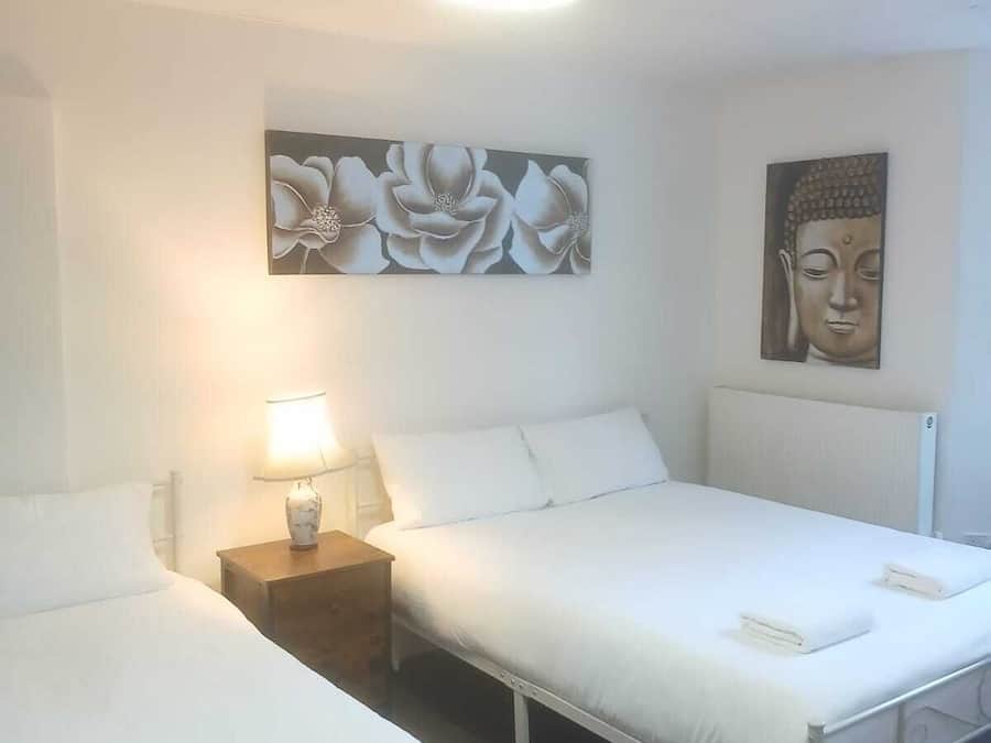 Deluxe Studio Suite, Garden View | Iron/ironing board, free WiFi