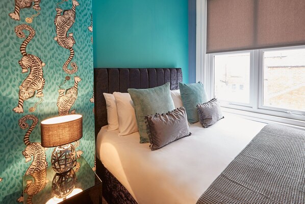 2 habitaciones, tabla de planchar con plancha, wifi y ropa de cama