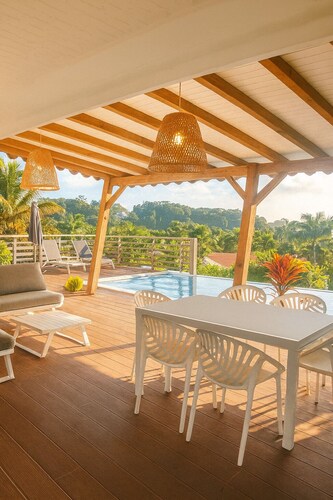 Kaz a Felicia-Villa with sea view and private pool