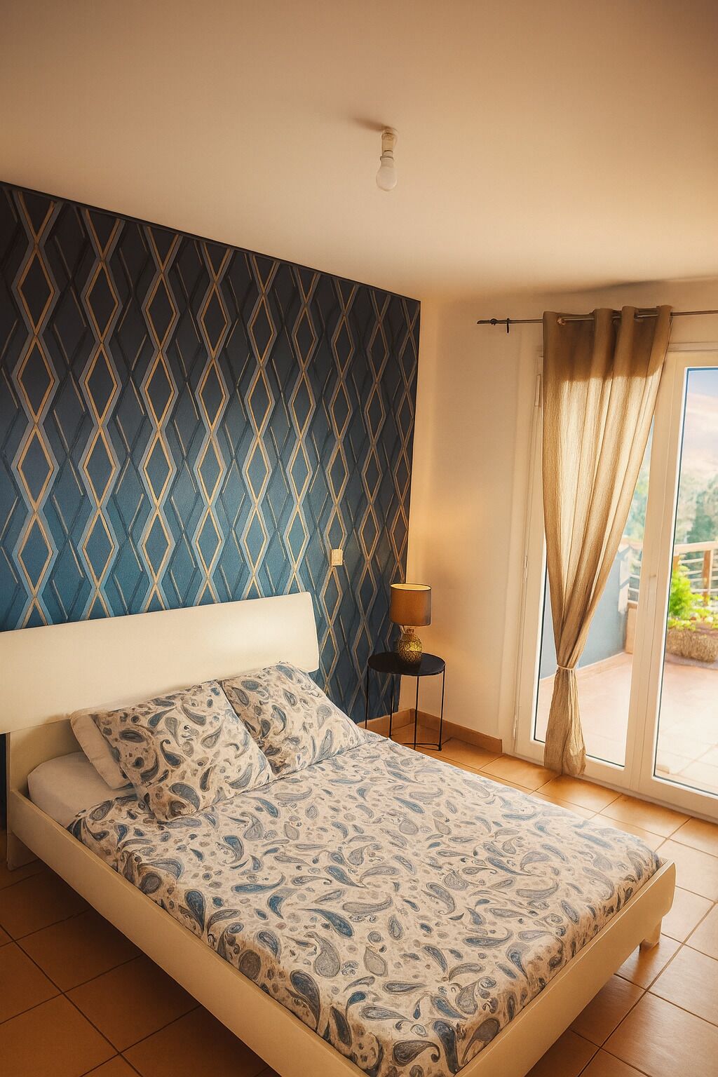 2 slaapkamers, een strijkplank/strijkijzer, wifi, beddengoed