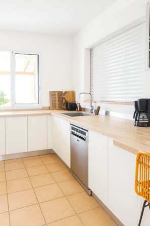 Mikrobølgeovn, ovn og kokeplater