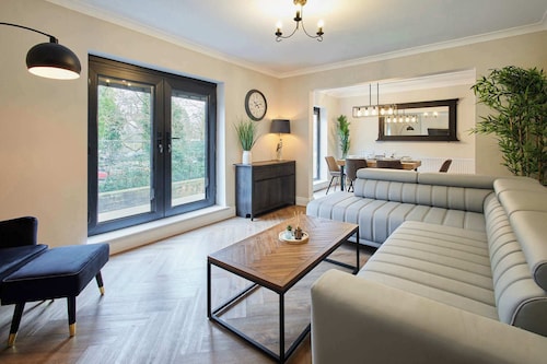 Great Ayton Townhouse Retreat-Sleeps 6-3Bed-2Bath