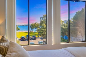 2 soverom, strykejern/-brett, reiseseng for barn og wi-fi