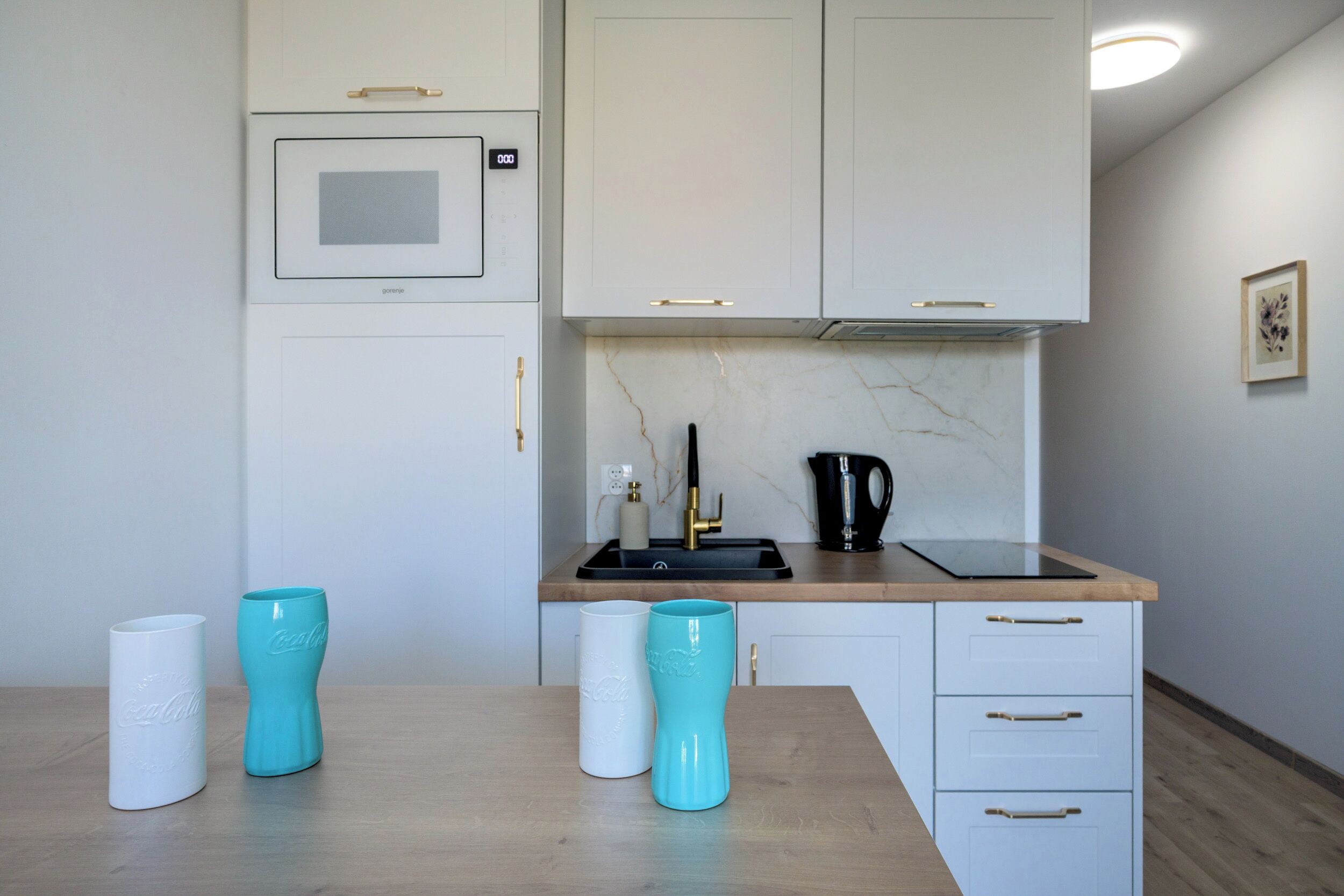 Studio, Balcony | Private kitchenette