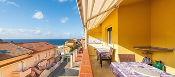 Holiday Home 'Sole E Mare Buggerru - Appartamento' with Sea View, Private Terrace and Air Conditioning
