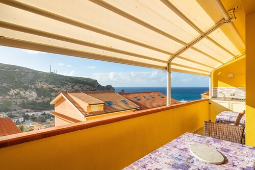 Holiday Home 'Sole E Mare Buggerru - Appartamento' with Sea View, Private Terrace and Air Conditioning