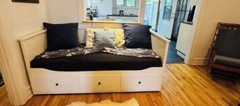 Appart familiale-Metro Beaubien avec Parking