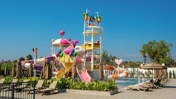 Seasonal outdoor pool, open 9:00 AM to 6:00 PM, free pool cabanas