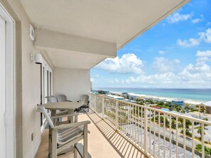 Leilighet, flere senger (Laketown Wharf 906) | Utendørsservering