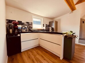 Kühlschrank, Herdplatte
