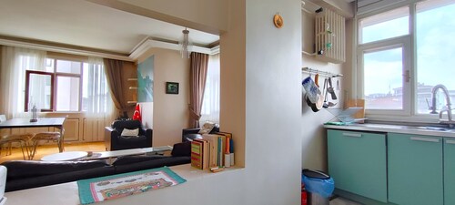 Cozy Apartment in Kadıkoy Baghdad Avenue