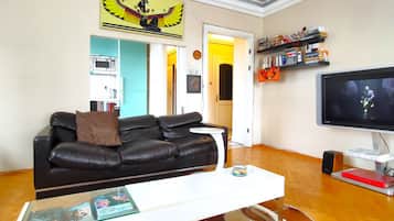 Setrika/meja setrika dan Wi-Fi gratis