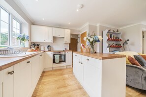 Fridge, microwave, oven, dishwasher - Orchard House Docking - sleeps 6 guests  in 3 bedrooms (Docking)