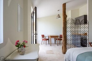 Studio, vue sur le jardin | Accès au Wi-Fi (inclus)