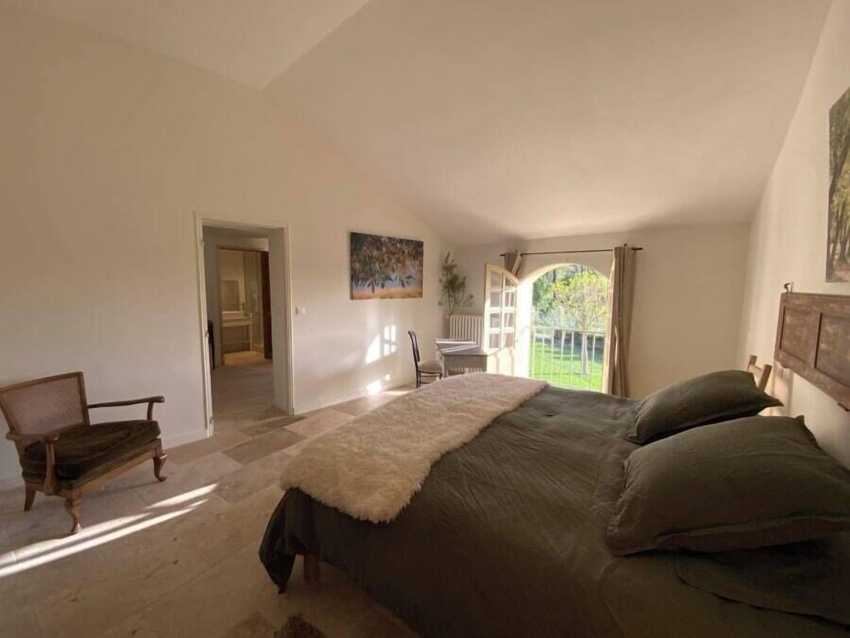 Triple Room, Garden View | Soundproofing, free WiFi