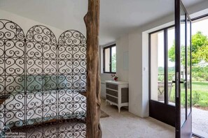 Studio, Garden View