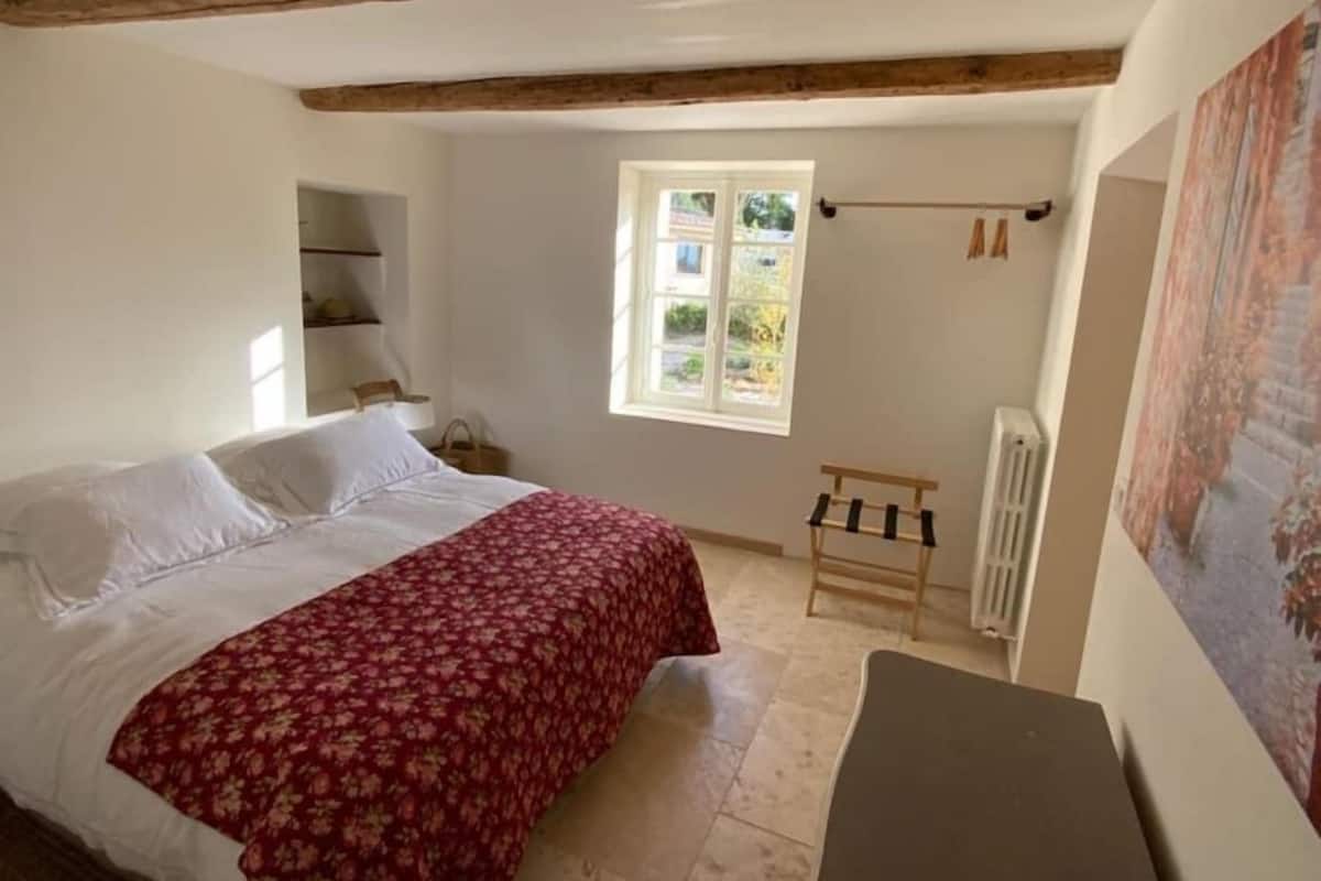 Classic Double Room, Garden View