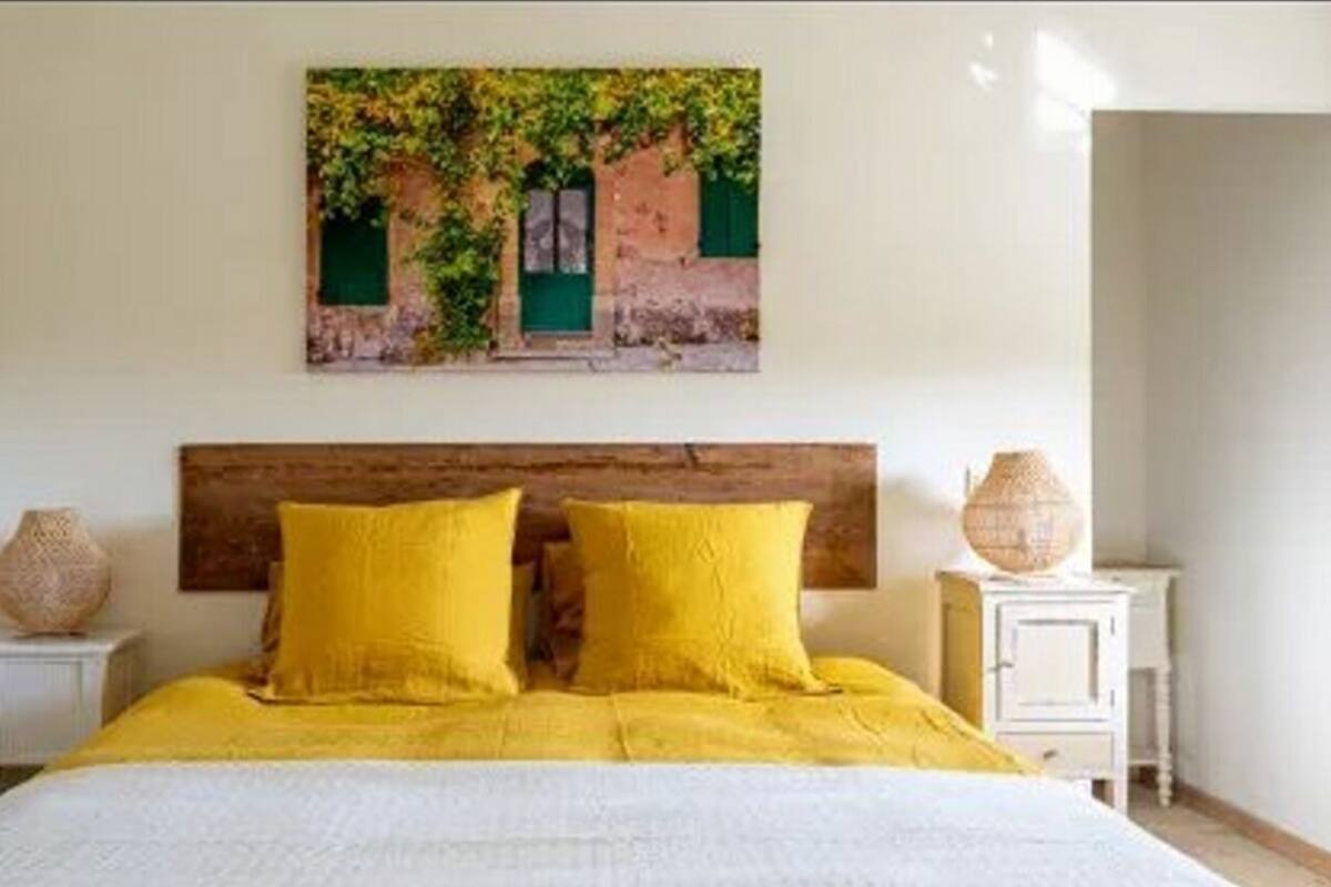 Double Room, Pool View | Soundproofing, free WiFi