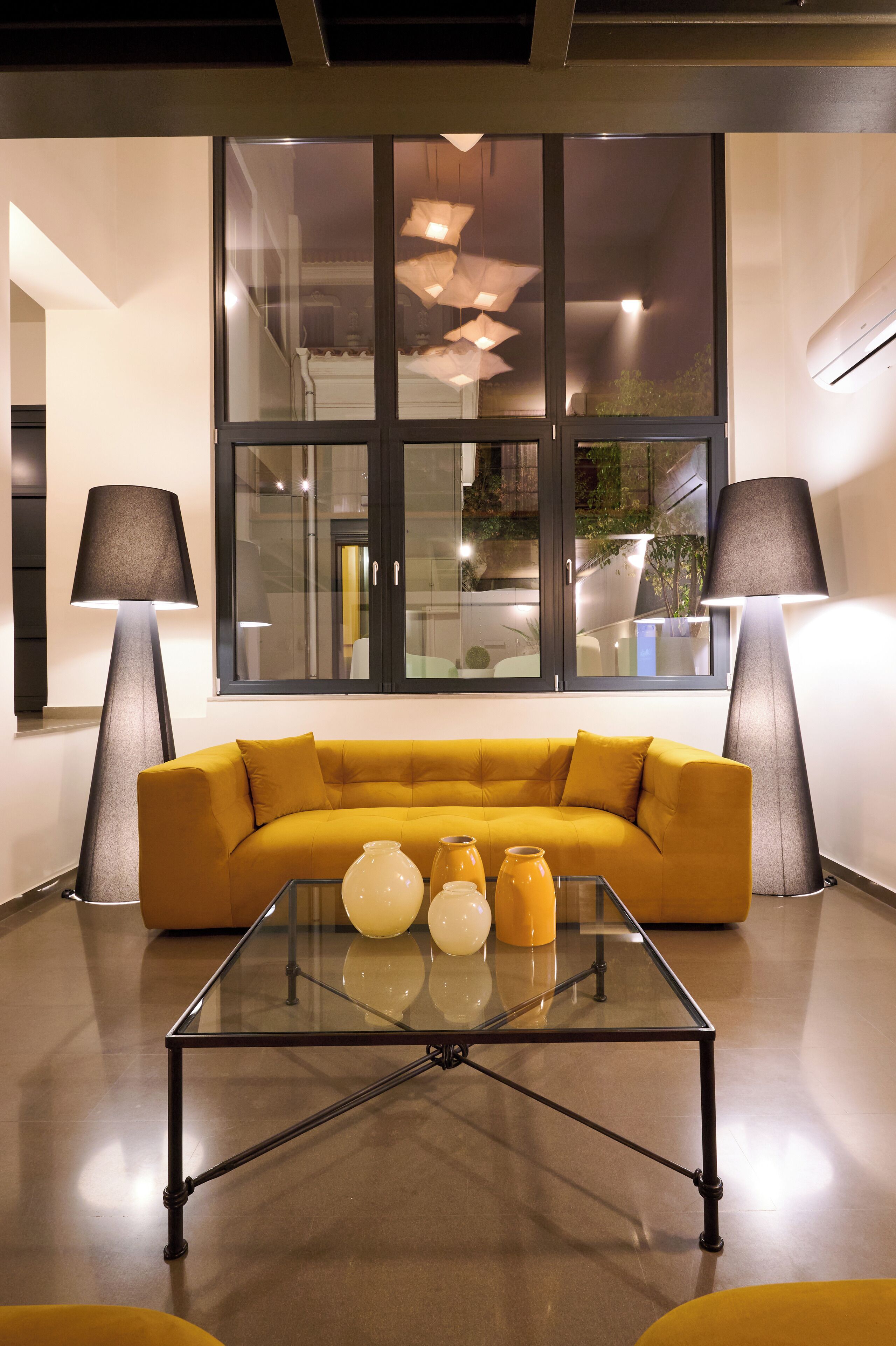 Smart TV, fireplace, stereo, offices