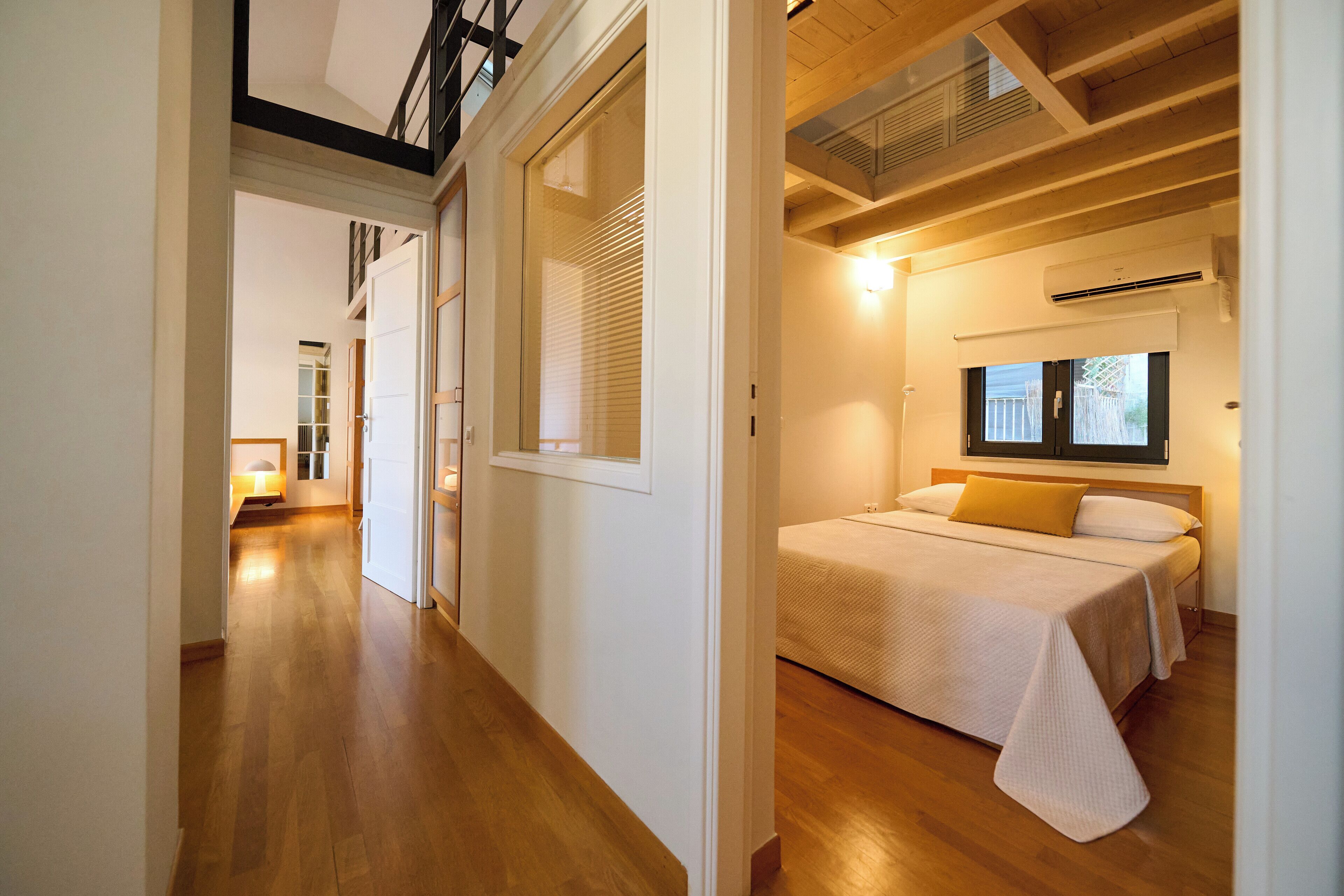 4 Schlafzimmer, Zimmersafe, Schreibtisch, Bügeleisen/Bügelbrett