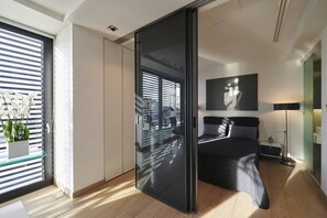 1 chambre, coffres-forts dans les chambres, bureau