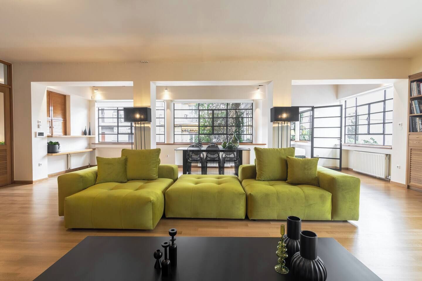 Smart TV, fireplace, offices